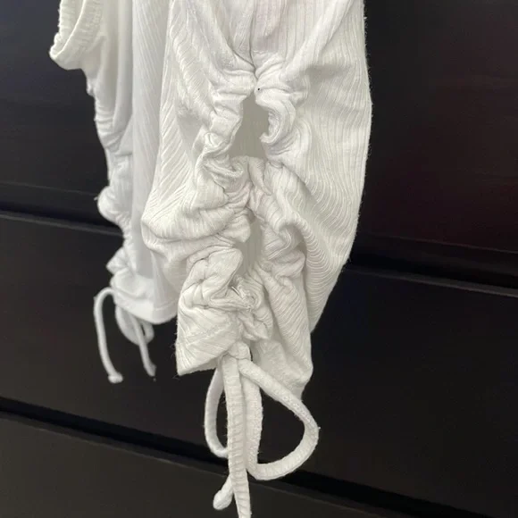 Garage White Tank top - Picture 3 of 3